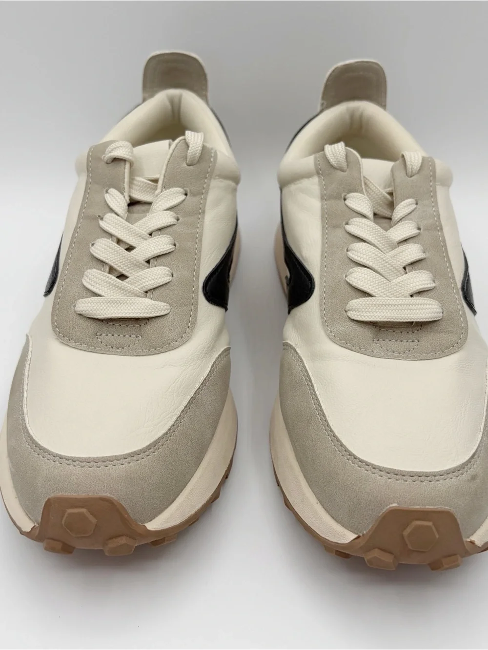 Dolce Vita Braiden Sneakers Size 8.5 Cream Gray Navy Blue Comfort Lace Up Shoes